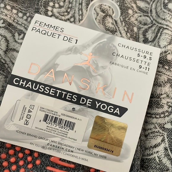 Danskin | Yoga Sock - Picture 3 of 3